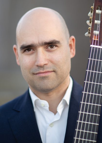Francisco Javier Jáuregui guitar